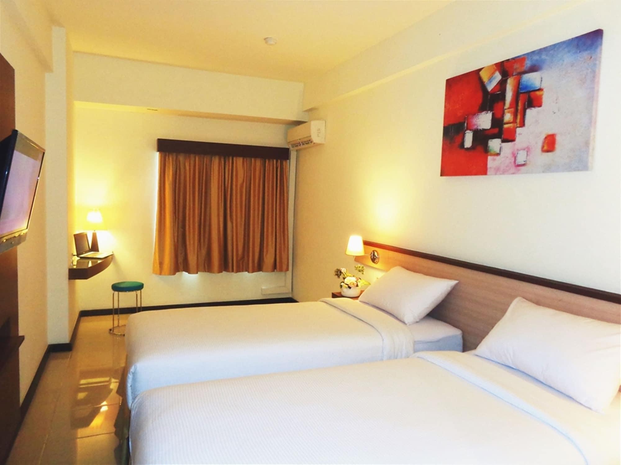 Everyday Smart Hotel - Malang Exterior foto