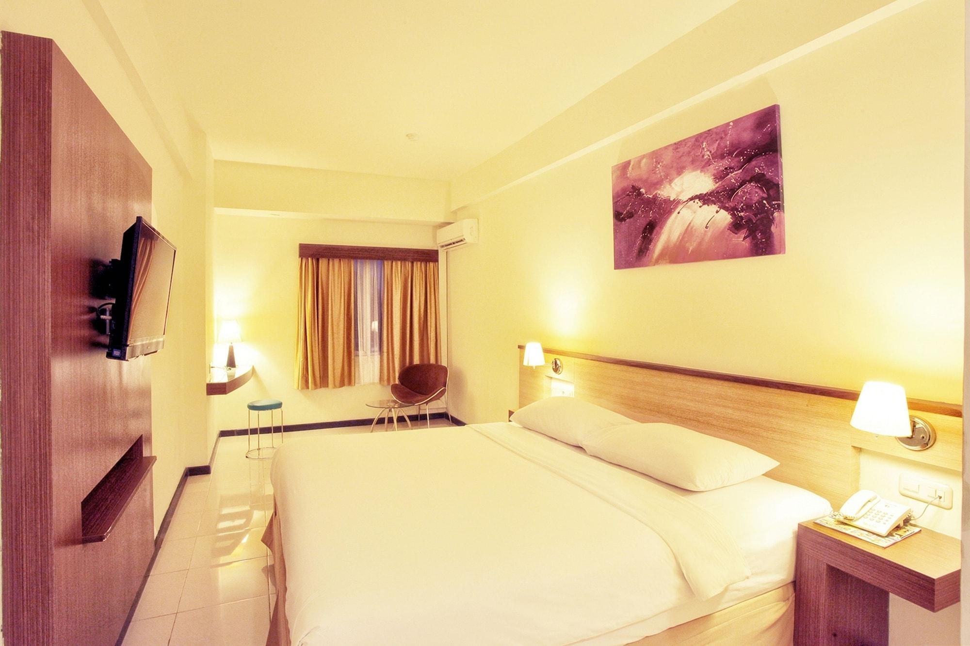 Everyday Smart Hotel - Malang Exterior foto