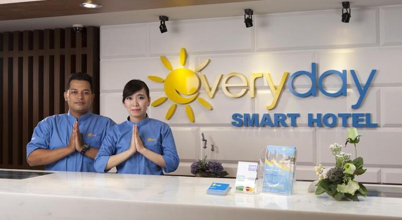 Everyday Smart Hotel - Malang Exterior foto