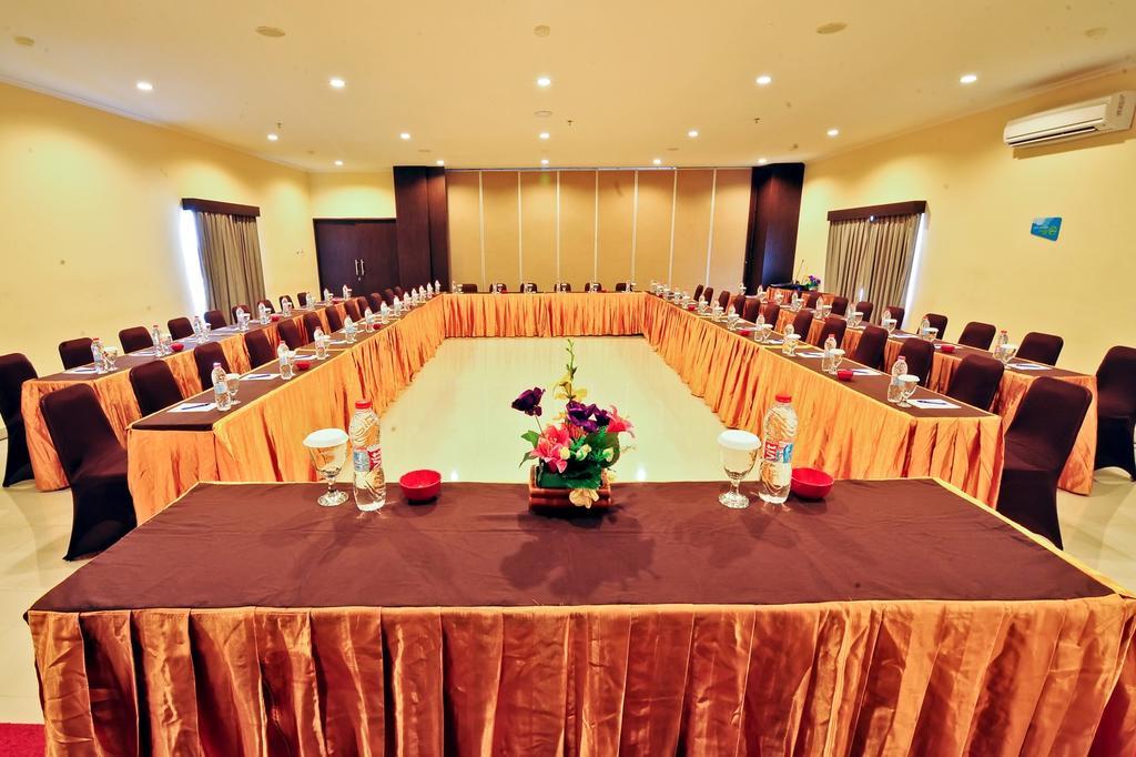 Everyday Smart Hotel - Malang Exterior foto