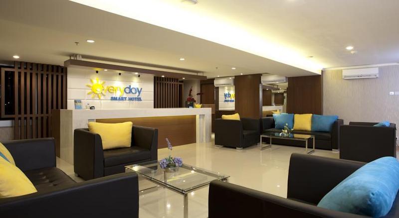Everyday Smart Hotel - Malang Exterior foto