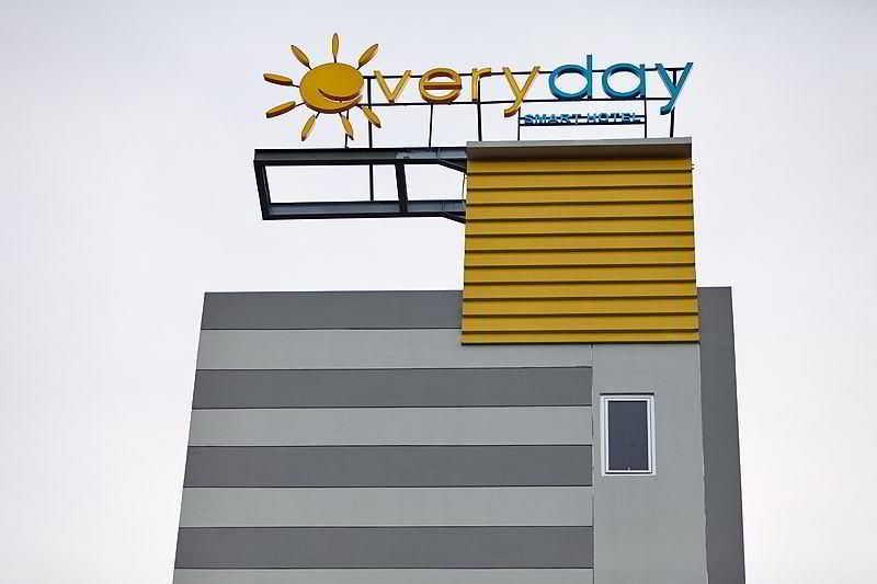 Everyday Smart Hotel - Malang Exterior foto