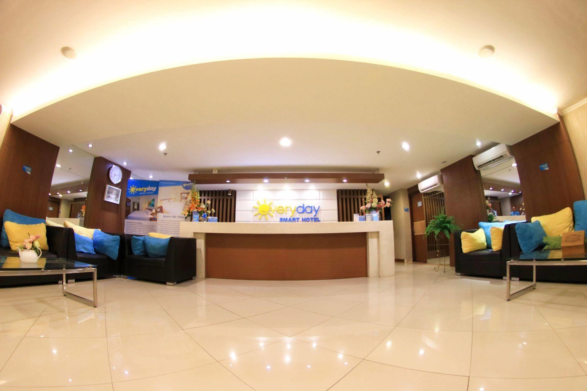 Everyday Smart Hotel - Malang Exterior foto