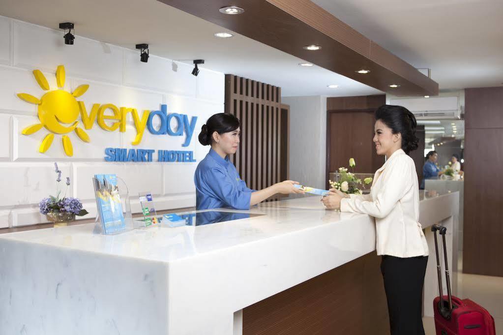 Everyday Smart Hotel - Malang Exterior foto