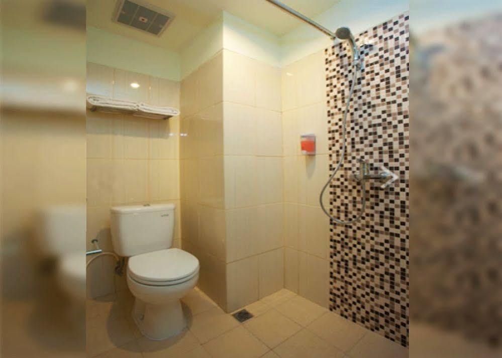 Everyday Smart Hotel - Malang Exterior foto